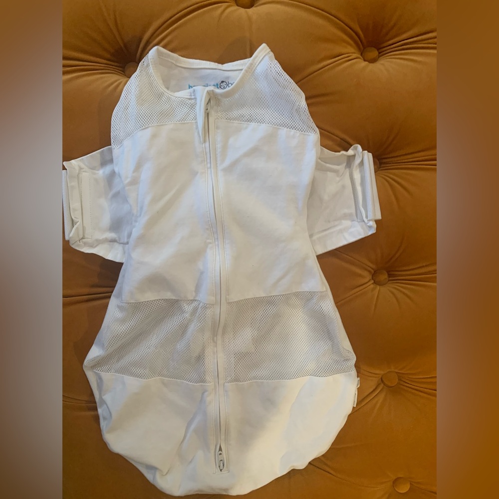 Snoo Bassinet Happiest Baby white Swaddle Mesh Small very gently used.